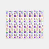 ラブレインボー結婚ズケーキパープルハートゲイプライド フリースブランケット (正面(横))