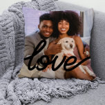 ラブ写真テンプレートパーソナライズされたカップル クッション<br><div class="desc">愛の写真テンプレートLove Photos パーソナライズされた Palos from Ricaso ... 自分の写真を追加…枕テンプレートを使用する簡単..この枕に自分の写真をアップロードし、自分で形見を作るユニークだけ</div>