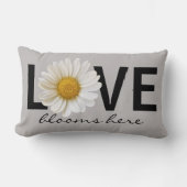 ラブ開花はこちらホワイトデイジーグレーランバーピロー ランバークッション (正面)