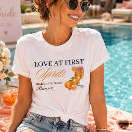 ラブ・アット・ファースト・スプリッツ・ブライダルシャワー Tシャツ