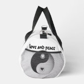 ラブ・アンド・ピース ダッフルバッグ (右)