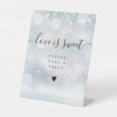 ラブ イズ スウィート プリーズ テイク ア トリート お気に入りの冬 台座サイン (正面)