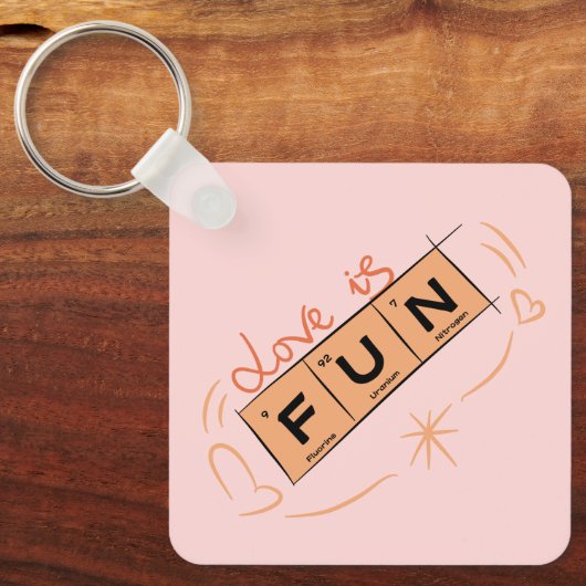 ラブ・イズ・ファン キーチェーン (正面)