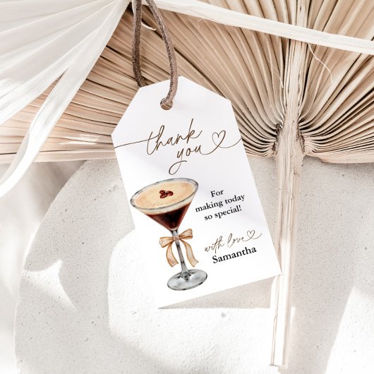 ラブ イズ ブルーイング エスプレッソ マティーニ ブライダル シャワー ギフトタグ