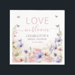 ラブ イン ブルーム 紫色 ピンクの野生の花と蝶 スタンダードカクテルナプキン<br><div class="desc">これらの美しいラブ イン ブルームのブライダルシャワーナップキンを、簡単に素早く独自のメッセージにカスタマイズできます。 デザインツールで編集ボタンを押すだけで、テキストのスタイルや配置を自由に並べ替え、フォーマットすることができます。 繊細な野生の花をソフトなパステルカラーの優しいピンク、紫色で表現し、蝶が舞う様子を描いています。 すべてのテキストは編集可能です。 シームレスで統一された印象を与えるには、店内でご利用いただけるマッチングアイテムをご覧ください。(c)The Happy Cat Studio</div>