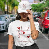 ラブ・オールウェイズ・ウィンズ 引用 赤いハート 遊び心  Tシャツ