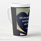 ラブ・ホワット・ユア・ドゥーイング ラテ マグ (L) - アディエラ アコー (左アングル)