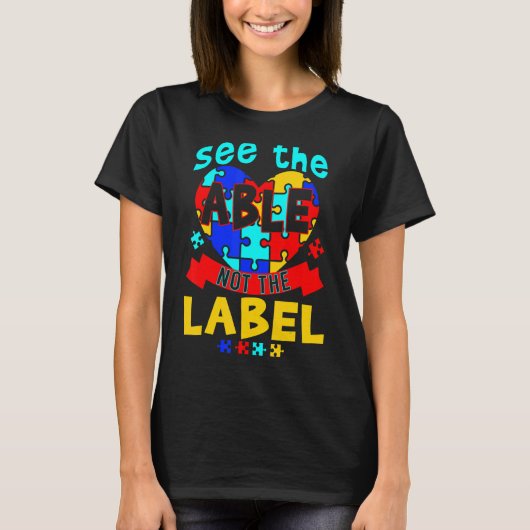 ラベルなしのパズル自閉症意識を見る Tシャツ (正面)
