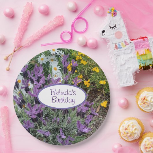 ラベンダーとデイジーの花の誕生日パーティープレート ペーパープレート (パーティー)