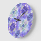 ラベンダーと緑の抽象芸術の花 ラージ壁時計 (傾斜)
