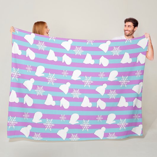 ラベンダーと青い雪の結晶、ミトンと帽子 フリースブランケット (インサイチュ)