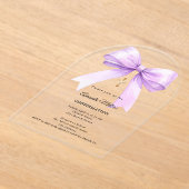 ラベンダーのリボン付きクリームガール 確認アーチ アクリル招待状 (レイダウン)