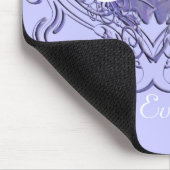 ラベンダーのヴィンテージライオンと渦巻きモノグラム マウスパッド (コーナー)