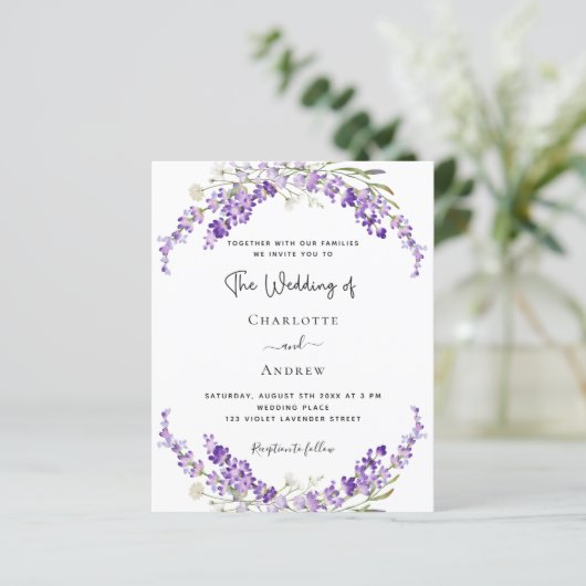 ラベンダーの花のバイオレットの結婚式招待状 (スタンド正面)
