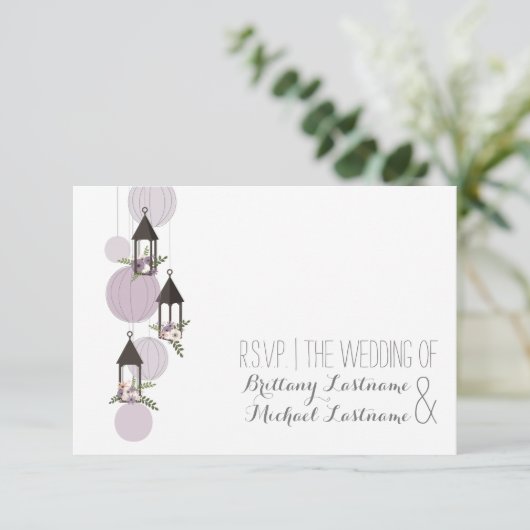 ラベンダーの花のランタンの庭園の結婚式RSVP 出欠カード (スタンド正面)