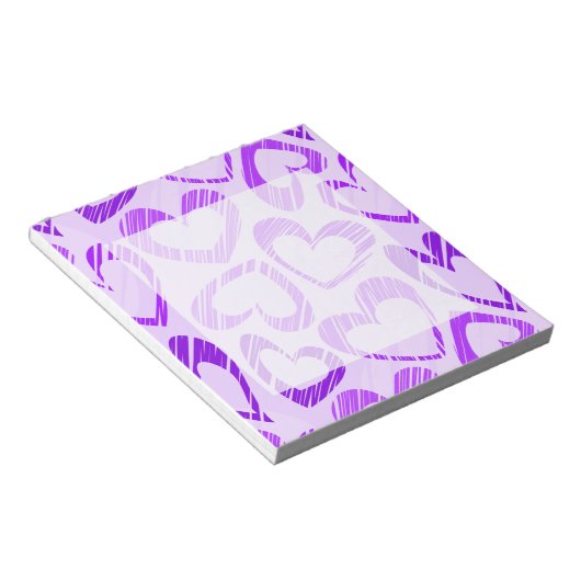 ラベンダーよくはしゃぐ紫色かわいいスケッチハートパターン ノートパッド (アングル)