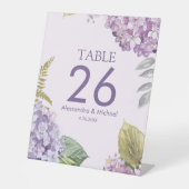 ラベンダーアジサイの花とファーン離れズ結婚の 台座サイン (正面)