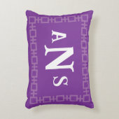 ラベンダーパープルスクエアギリシャ鍵モノグラム アクセントクッション (正面(垂直))