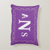 ラベンダーパープルスクエアギリシャ鍵モノグラム アクセントクッション (裏面(縦))