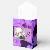 ラベンダーパープルフラワーフレームドッグにイニシャルを追加 フェイバーボックス (オープン)
