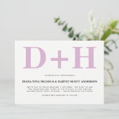 ラベンダーピンクはっきりしたイニシャル結婚タイポグラフィ 招待状 (スタンド正面)