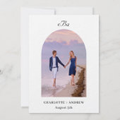 ラベンダーフローラアーチ写真モノグラム結婚ラグジュアリー 招待状 (裏面)