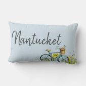 ラベンダー分野のNantucketのヴィンテージの自転車 ランバークッション (裏面)