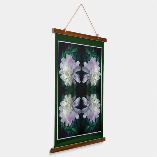 ラベンダー牡丹フラワーイン開花抽象芸術 吊り下げ型タペストリー (傾斜あり)