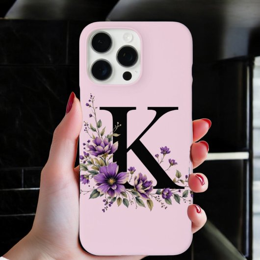 ラベンダー開花モノグラムの:イニシャル「K」 Case-Mate iPhoneケース
