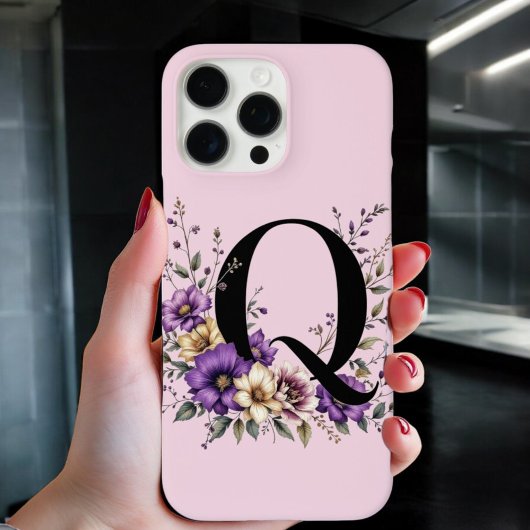 ラベンダー開花モノグラムの:イニシャル「Q」 Case-Mate iPhoneケース