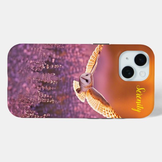 ラベンダー飛んでいるの牧草地の上の納屋フクロウ Case-Mate iPhoneケース (裏面 (横))