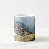 ラマが見渡せる遺跡 | Machu Picchu，ペルー コーヒーマグカップ (中央)