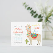 ラマの楽しい動物の誕生日パーティー招待状 インビテーションポストカード (スタンド正面)