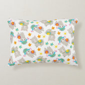 ラマの模様、かわいいラマ、アルパカ、花 アクセントクッション (正面)