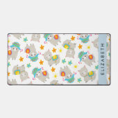 ラマス、アルパカ、花、あなたの名前のパターン デスクマット (正面)