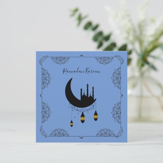 ラマダーンのモスクの月とランタン (スタンド正面)