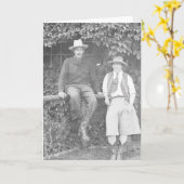 ラリー・ラロムと女がポーズをとる。 カード (黄色い花)