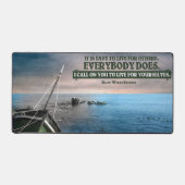 ラルフウォルド感動的エマーソン引用文"ライブ" デスクマット (正面)