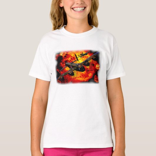 ランカスターの爆撃機の爆撃操業 Tシャツ (正面)