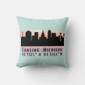 ランシングMIシティスカイライン緯度と経度 クッション (正面)