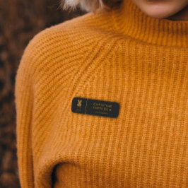 ランジェリーのロゴ、名前とタイトルClassiy Black Name T 名札