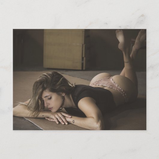 ランジェリーモデル写真はがき ポストカード (正面)