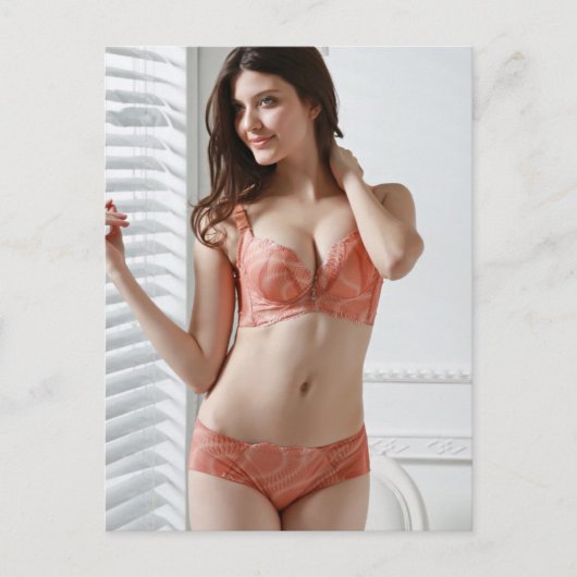 ランジェリー写真の美しい少女 ポストカード (正面)
