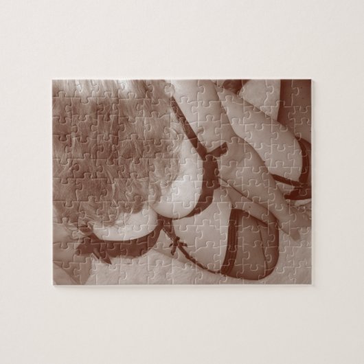 ランジェリー、成長した自然な美しいの感覚的な女性 ジグソーパズル (横)