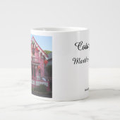 ランタンとピンクジンジャーブレッド – Martha's Vineyard ジャンボコーヒーマグカップ (正面)