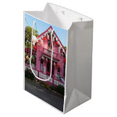 ランタンとピンクジンジャーブレッド – Martha's Vineyard ミディアムペーパーバッグ (正面アングル)