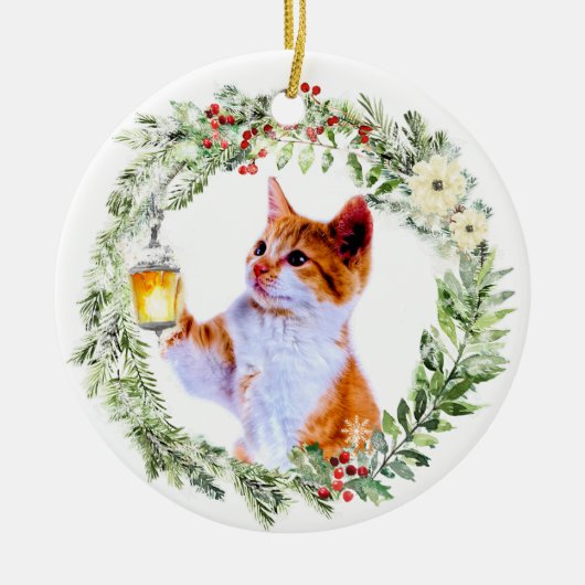 ランタンとリースしたクリスマスパーソナライズされた猫 セラミックオーナメント (正面)