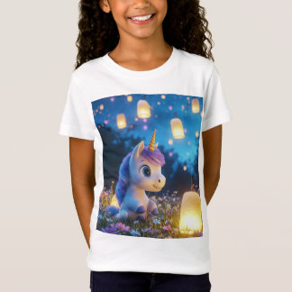 ランタンを持つかわいい魔法のユニコーンTシャツ Tシャツ