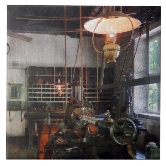 ランタン付き機械屋 タイル (正面)