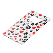 ランダムな犬の手のプリントと赤いハート クレジットカード栓抜き (裏面アングル)